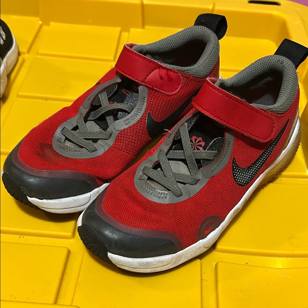 Nike Kids Red and Black Sneakers